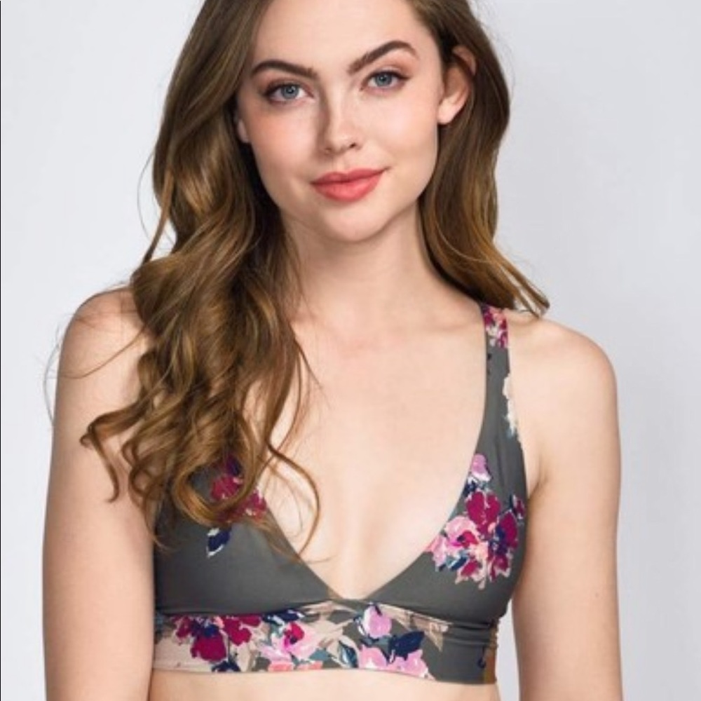 Boy and Arrows Fillis Bikini Top in Darling Print